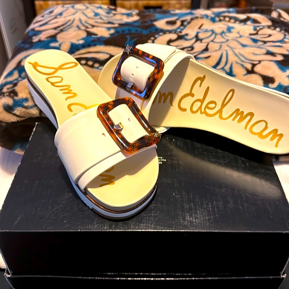 Cute sandals sz 7